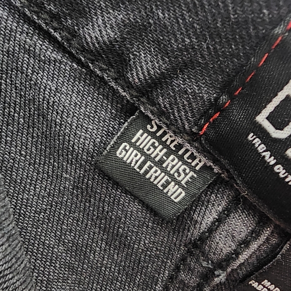 BDG x Urban Outfitters Stretch High Rise Girlfriend Denim Shorts Women's Size 30 - Picture 7 of 8